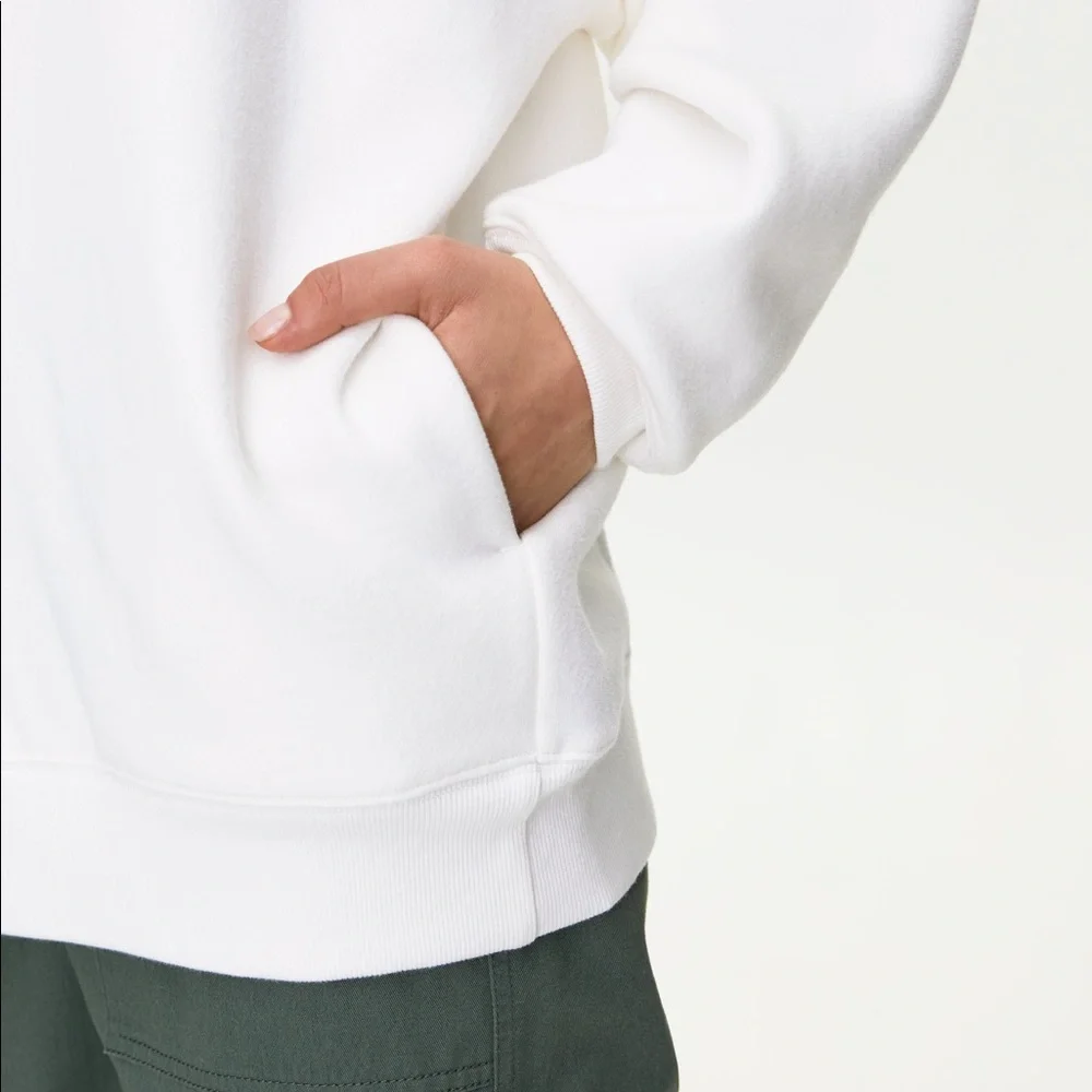 Aritzia Cozy Fleece Boyfriend Mock Sweatshirt NWT - Picture 4 of 9